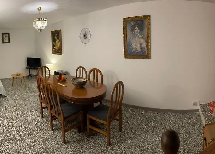 Casa Rural Con Barbacoa Y Amplia Terraza.