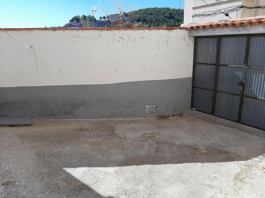 Con Barbacoa Y Amplia Terraza. Hébergement de vacances Jorquera