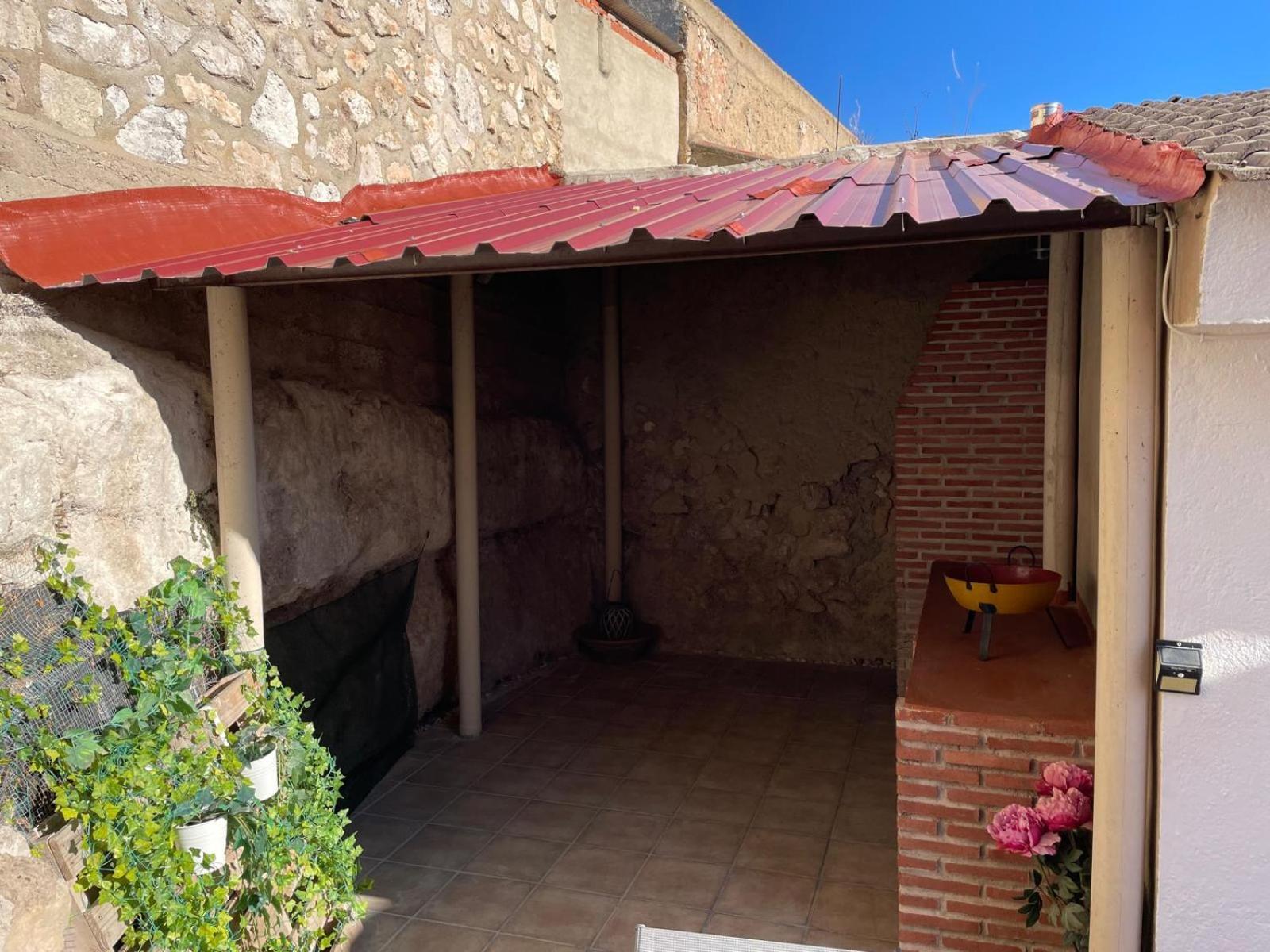 Con Barbacoa Y Amplia Terraza. Hébergement de vacances